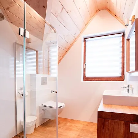 Osada Widokowka- Przystanek Podhale Czorsztyn